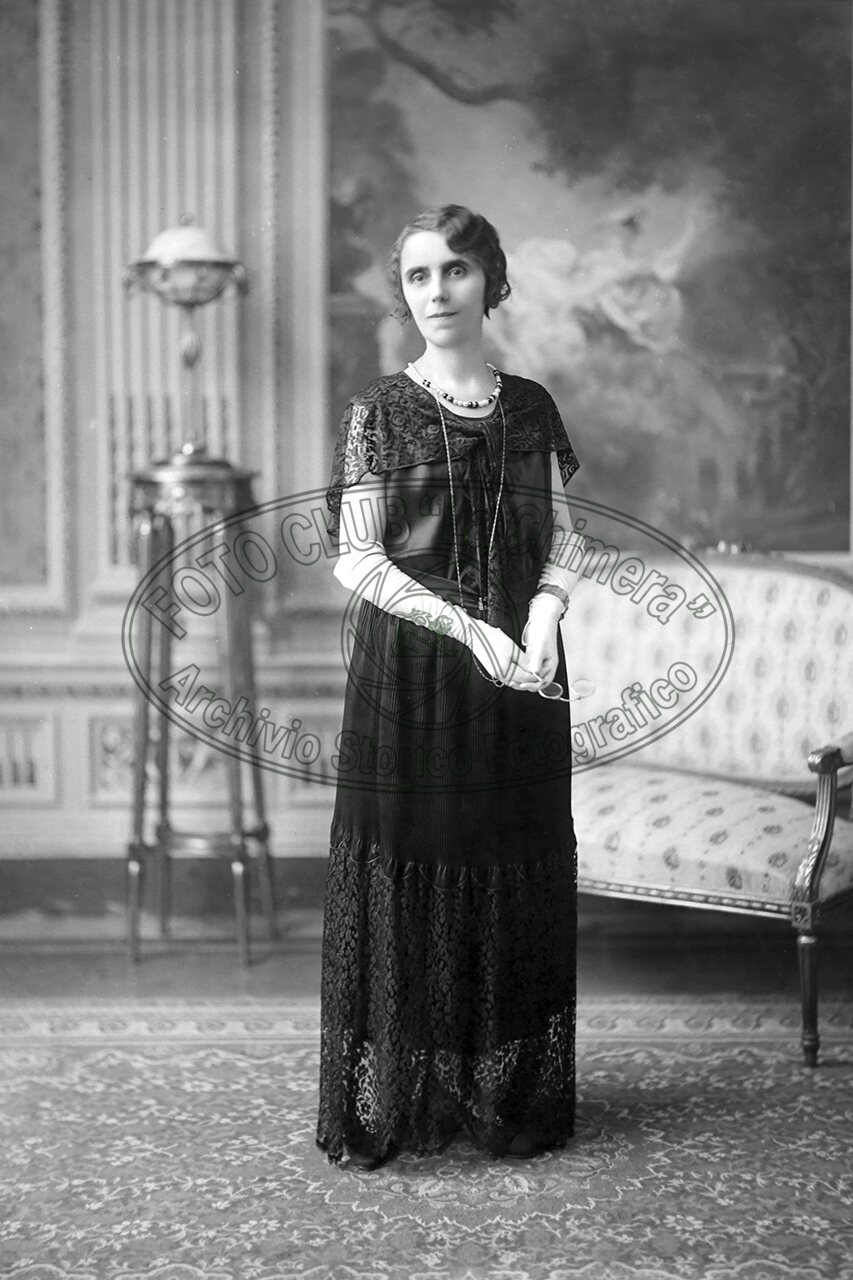 Ritratto Di Donna