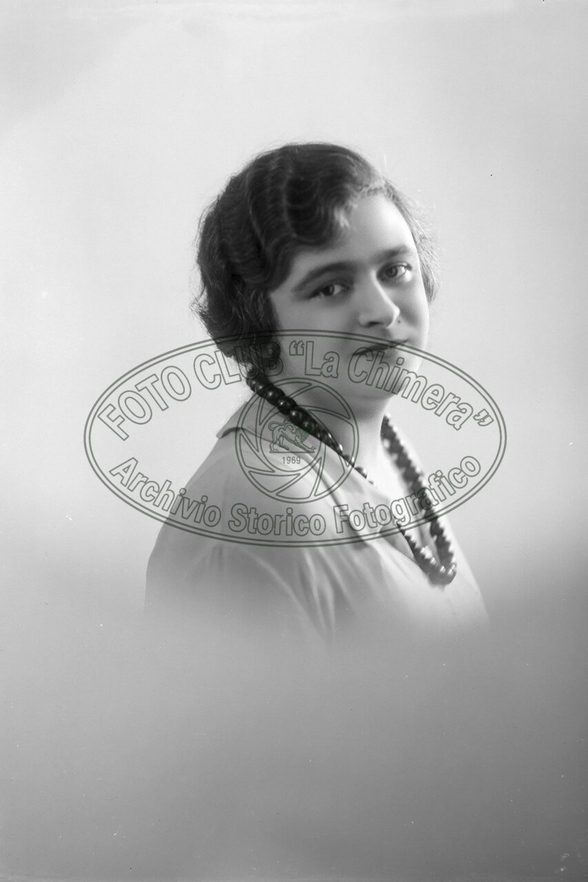 Ritratto Di Donna