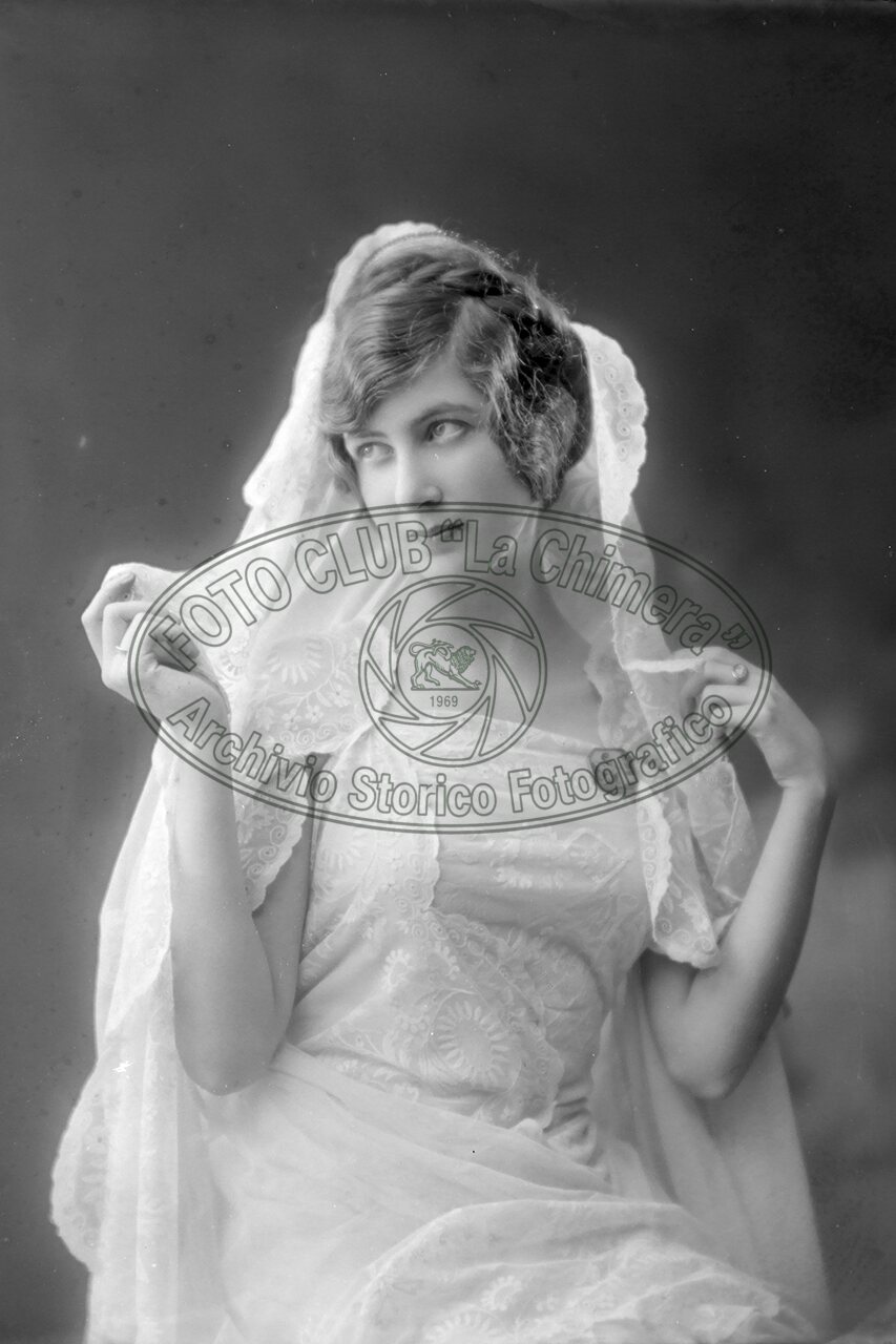Ritratto Di Sposa