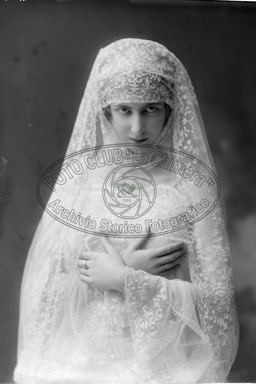 Ritratto Di Sposa