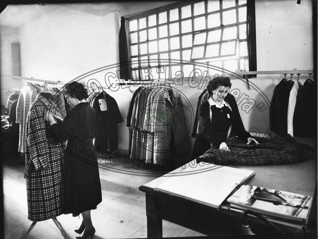Operaie Al Lavoro In Sartoria