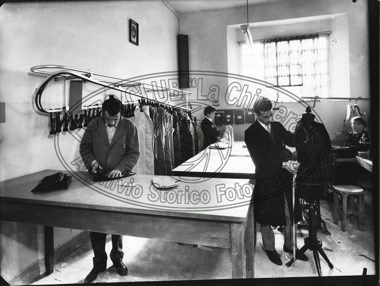 Operai Al Lavoro In Sartoria