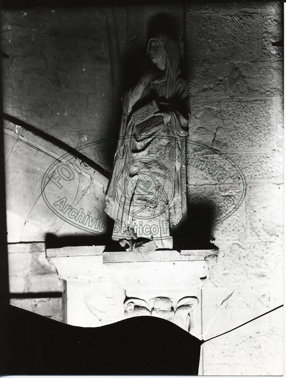 Arezzo Cattedrale Dettaglio Dell Interno Della Porta Laterale Nicolo Lamberti Sec Xv