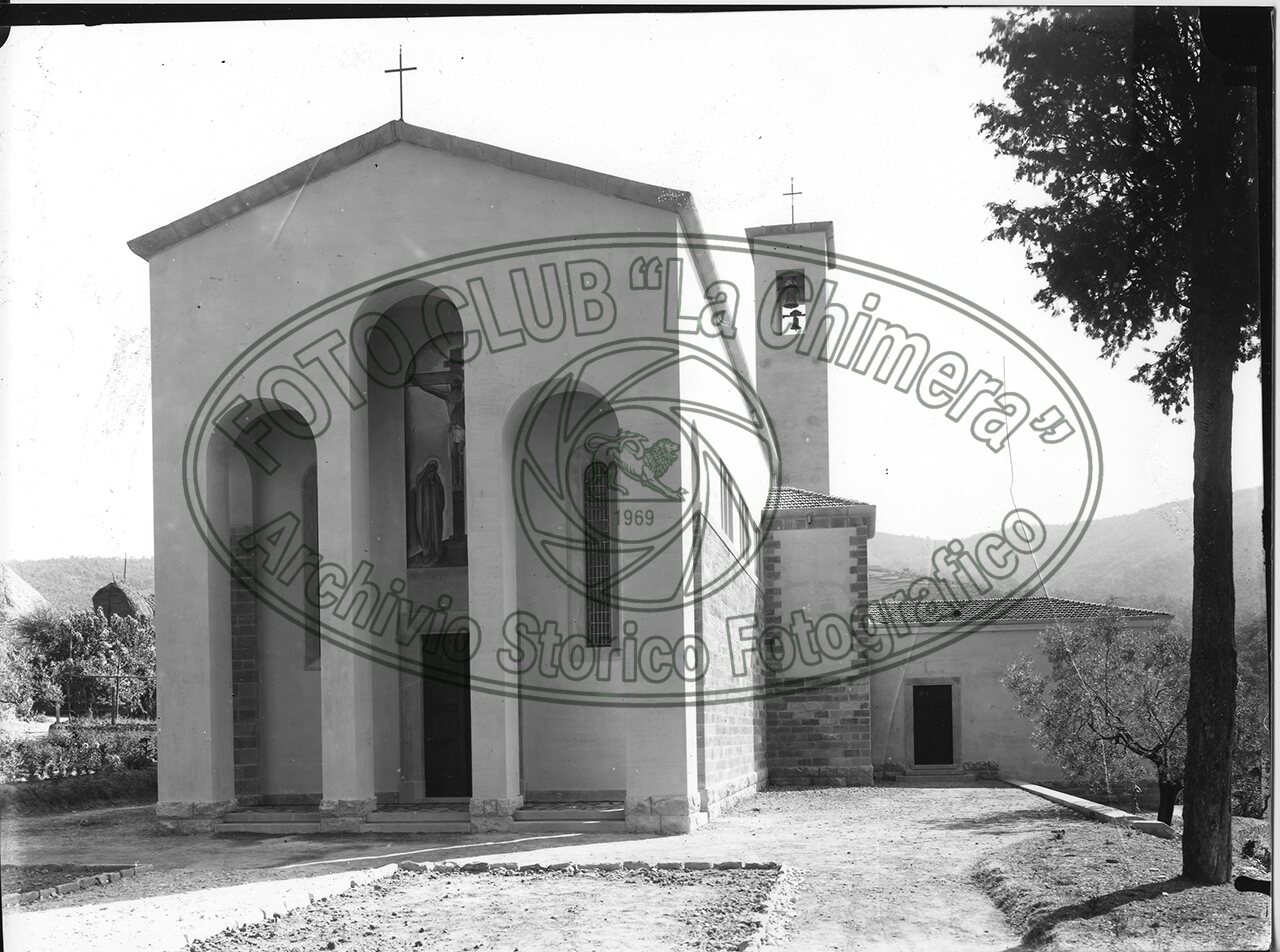 Antria Facciata Della Nuova Chiesa