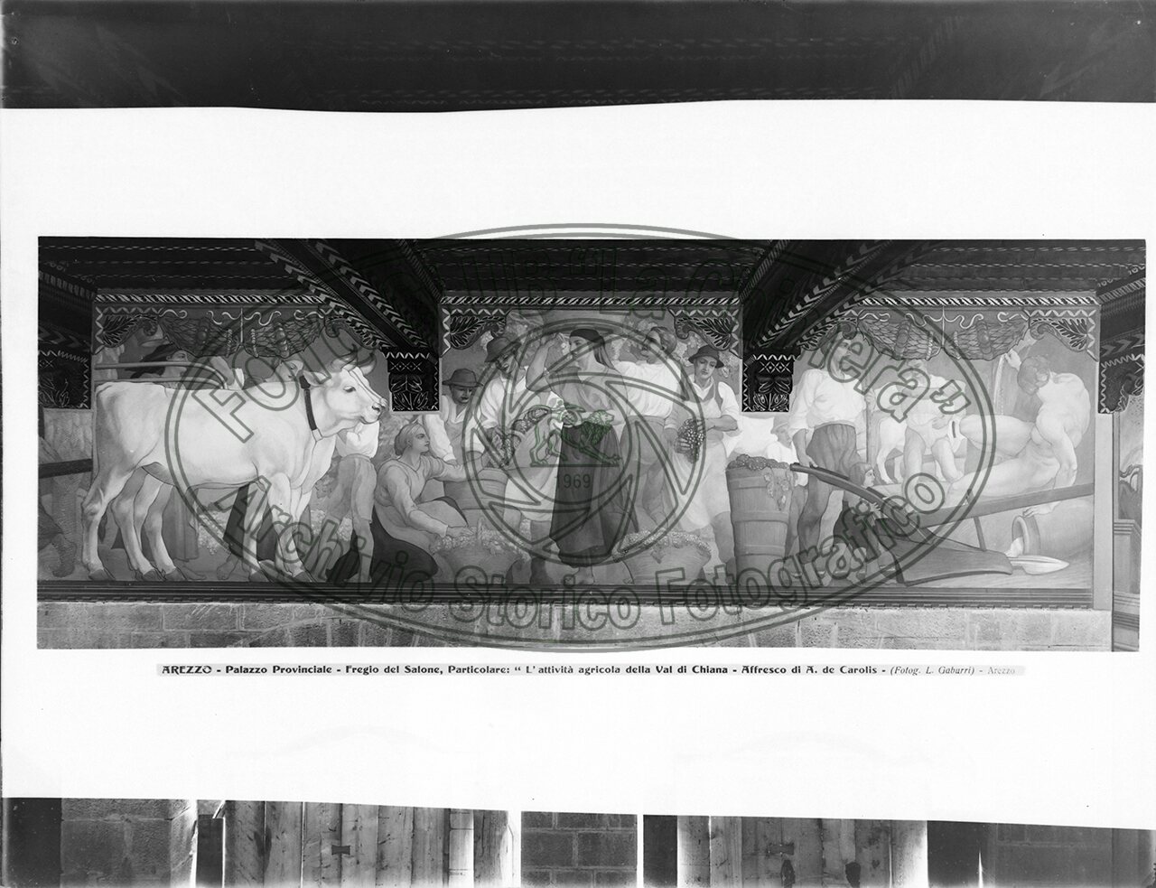 Arezzo Palazzo Provinciale Dettaglio Affresco L Attivita Della Valdichiana