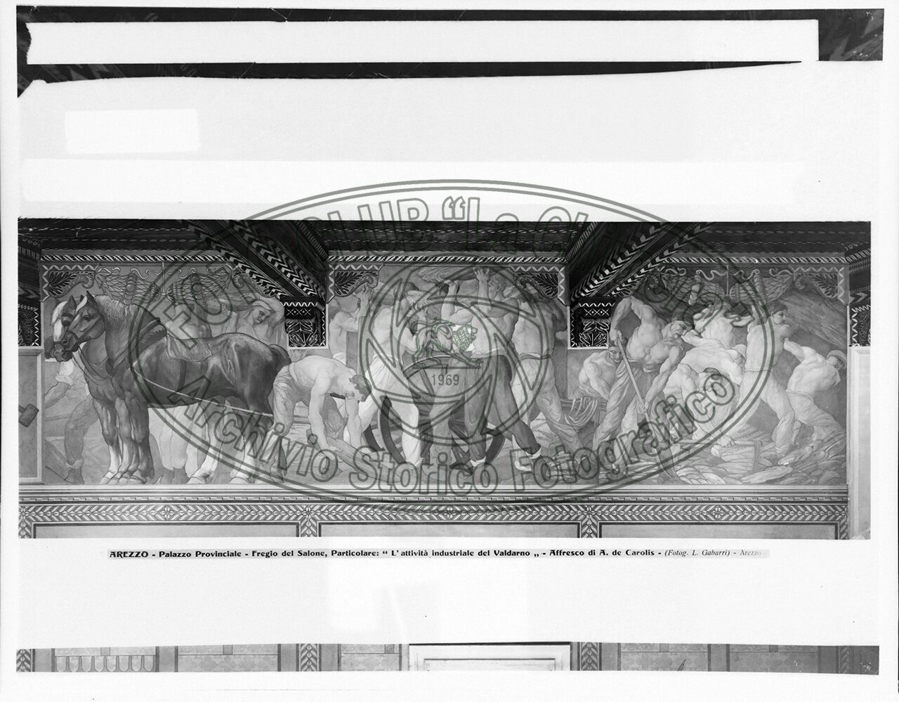 Arezzo Palazzo Provinciale Dettaglio Destro Affresco Uomini Illustri