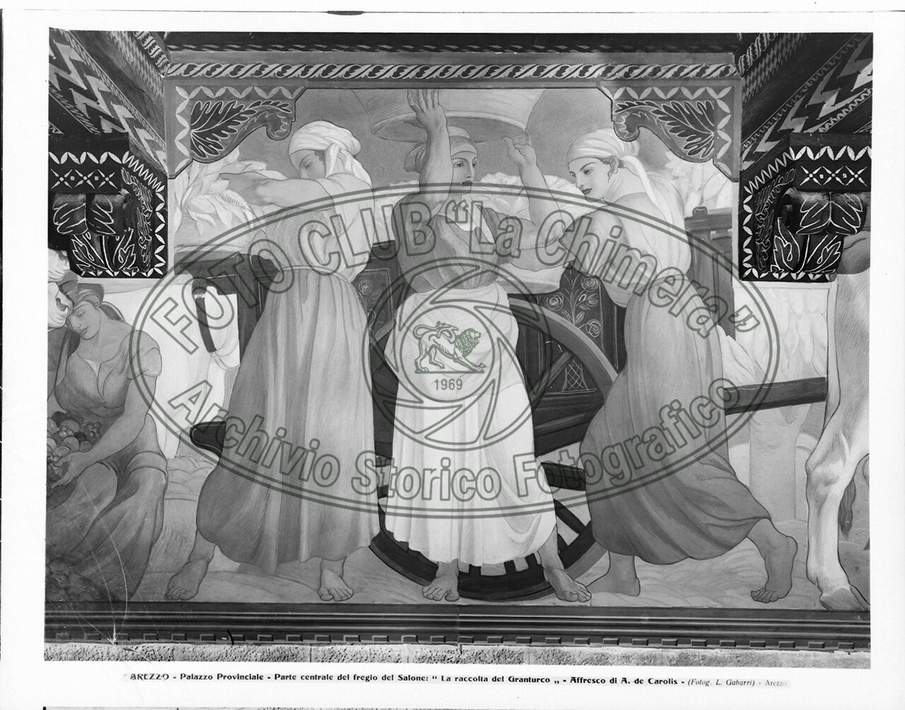 Arezzo Palazzo Provinciale Affresco La Raccolta Del Granturco
