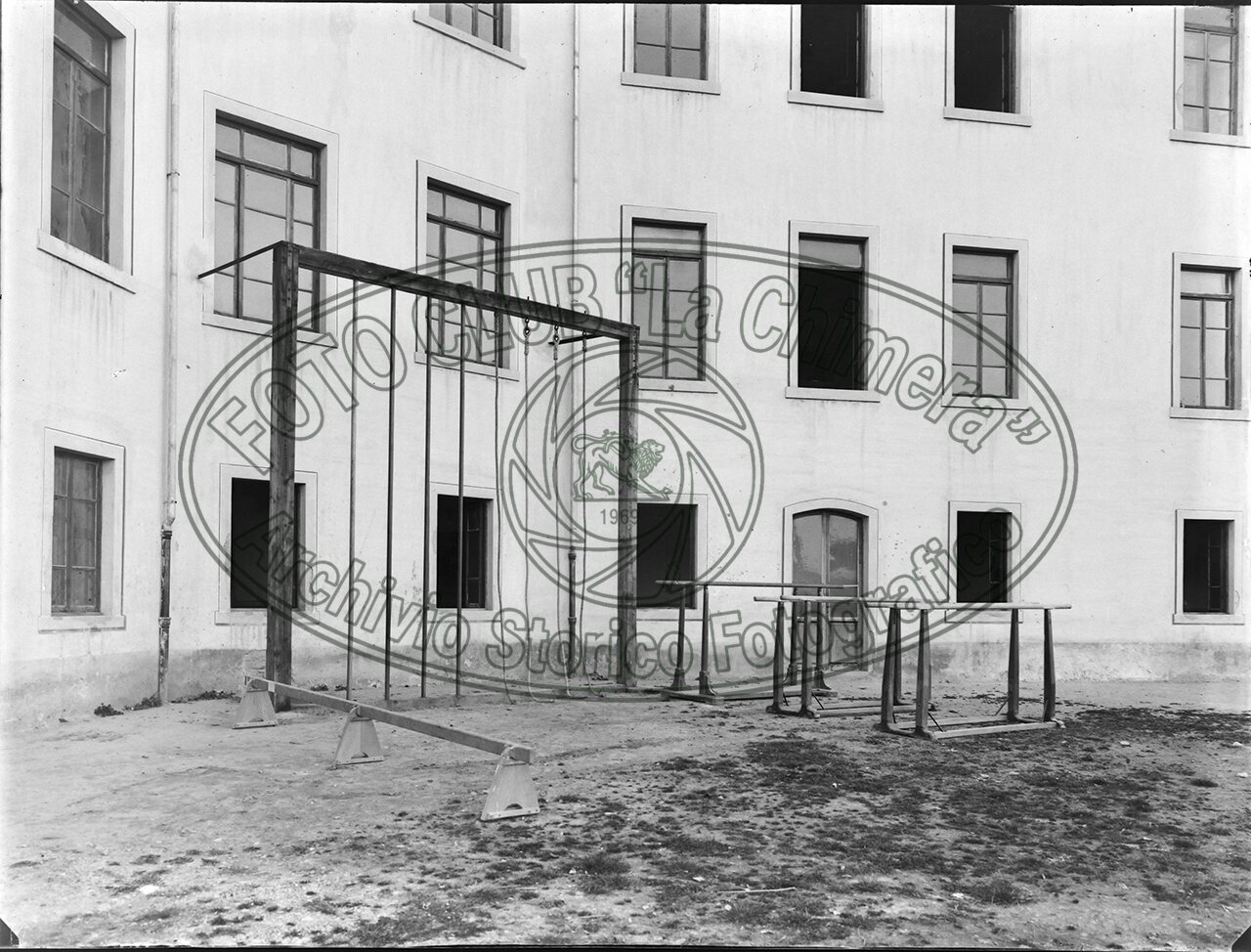 Poppi Scuole Complementari Palestra Esterna 8 Marzo 1926