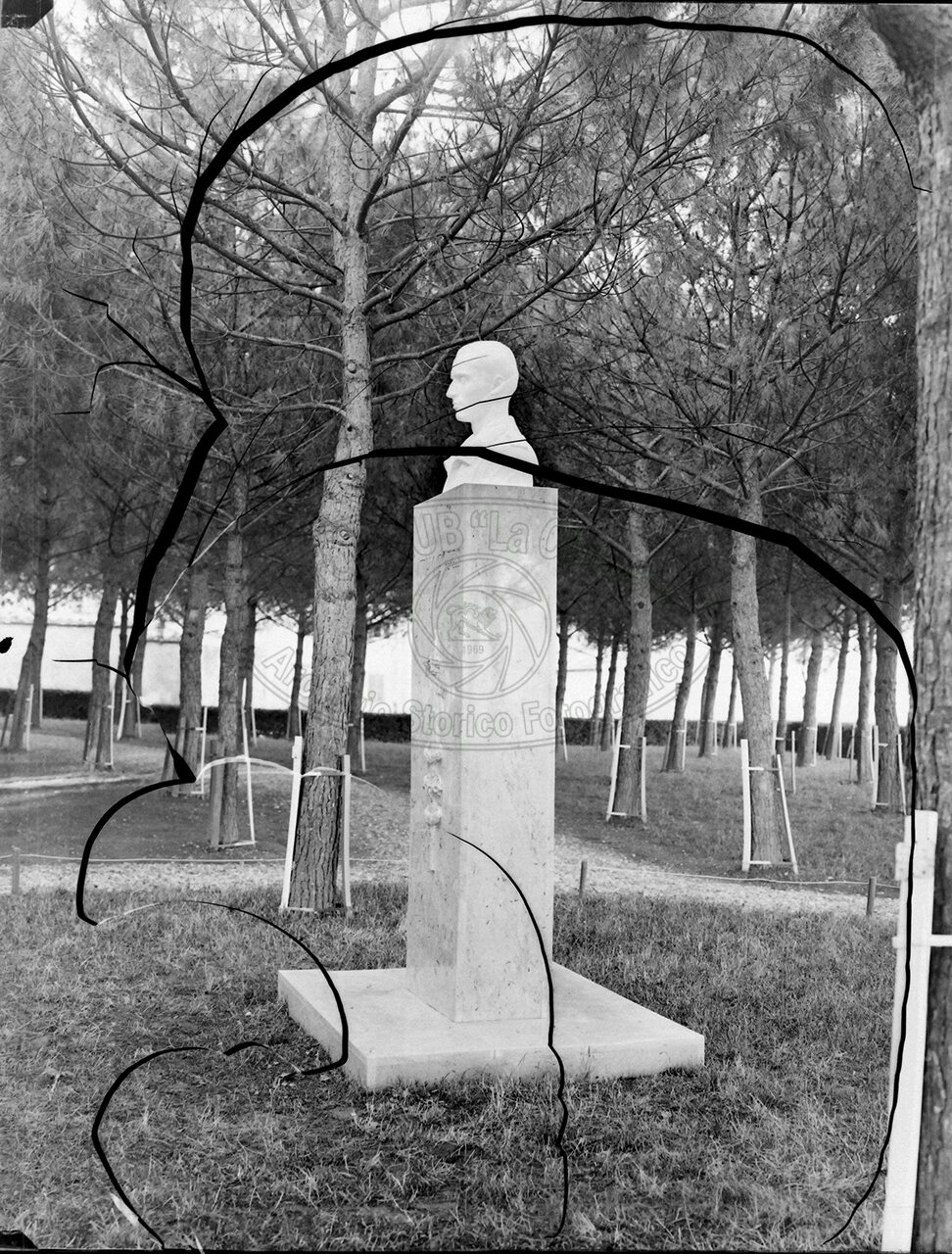 Arezzo Parco Della Rimembranza Monumento A Vittorino Ceccherelli Scultore Prof Moschi