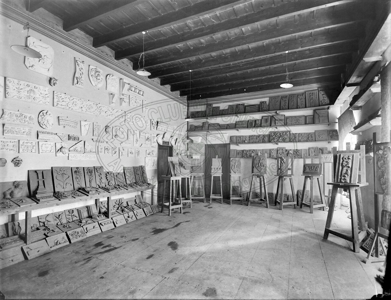 Stia R Scuola Laboratorio In Legno Sala Di Plastica