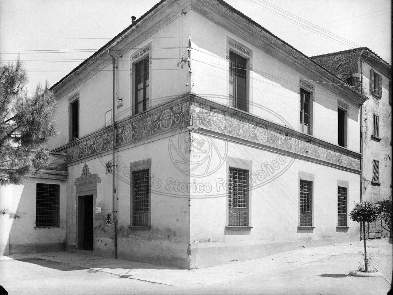 Foiano Della Chiana Istituto Tecnico Inferiore Facciata
