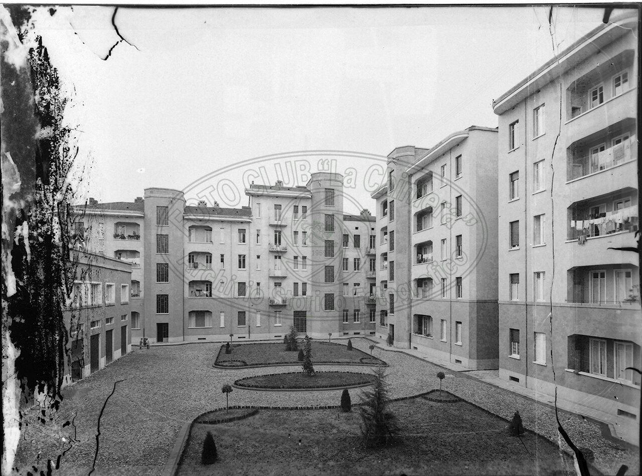Arezzo Istituto Case Popolari Via Crispi Interno Cortile